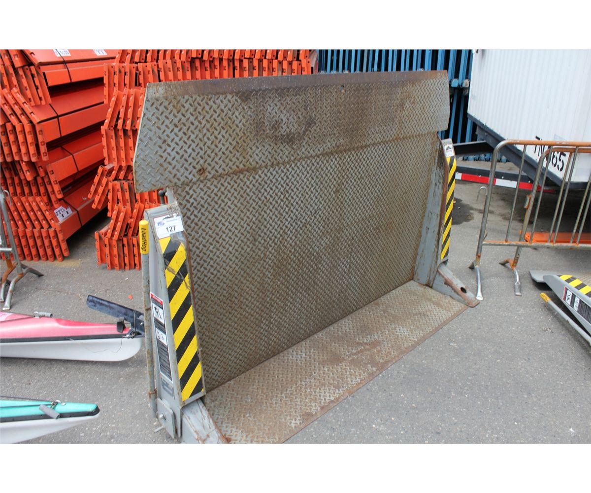 LOAD HOG FOUR FRONT POWER DOCK PLATE WITH DOCK EXTENSION