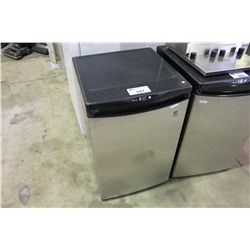 DANBY STAINLESS STEEL BAR FRIDGE