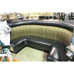 U-SHAPED LEATHER AND BEIGE BANQUETTE SEATING