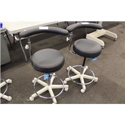 BLACK PNEUMATIC ROLLING DENTAL STOOL