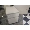 Image 2 : STEELCASE GREY 2 DRAWER MOBILE PEDESTAL