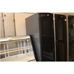 HP MOBILE SERVER RACK W/ POWER DISTRIBUTION SYSTEM