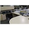Image 2 : MAPLE U-SHAPE EXECUTIVE DESK COMES W/ HUTCH