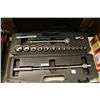 Image 1 : Husky 18 Piece Socket Set