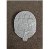 Image 1 : 1935 NAZI BADGE--TAG DER ARBEIT--EAGLE/SWASTIKA/WORKERS