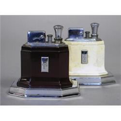 Two Ronson Art Deco style desk lighters, Reed, no. 805994 Est. 50/80...