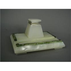 An early 20th century onyx and green marble inkstand with a silver hinge, 15cm wide Est. 120/150...