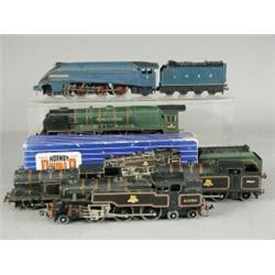 Five Hornby Dublo gauge electric locomotives: Sir Nigel Gresley and tender, Duchess of Montrose a...