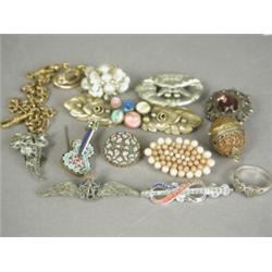 Various jewellery including two micromosaic brooches Est. 100/150...