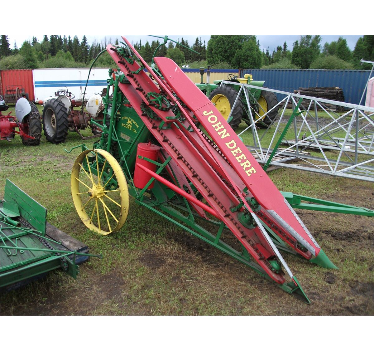 JOHN DEERE SINGLE ROW CORN BINDER