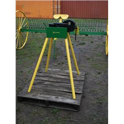 6" BENCH VICE ON JOHN DEERE STAND