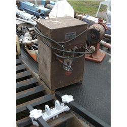 WARDS 32 VOLT ARC WELDER