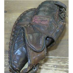  The Major League Claw  Vintage and Rare Mitt.