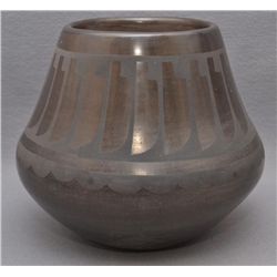 SAN ILDEFONSO POTTERY VASE