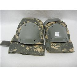 Digital Camo Knee Pads