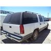Image 4 : 1999 - CHEVROLET SUBURBAN /RESTORED SALVAGE