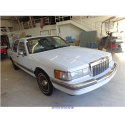 1990 - LINCOLN TOWN CAR