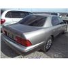 Image 4 : 1996 - LEXUS LS400