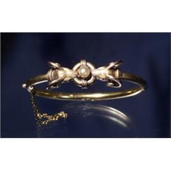 REVIVAL PERIOD RAM¹S HEAD & PEARL BANGLE...