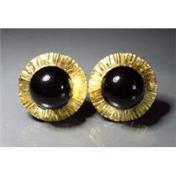 18K ONYX EARCLIPS SIGNED CELLINO...