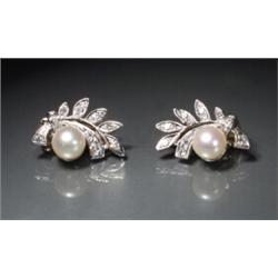 14K DIAMOND PEARL EARCLIPS...