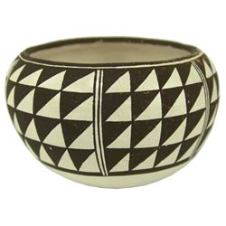 Acoma Pottery Bowl - Dolores Lewis