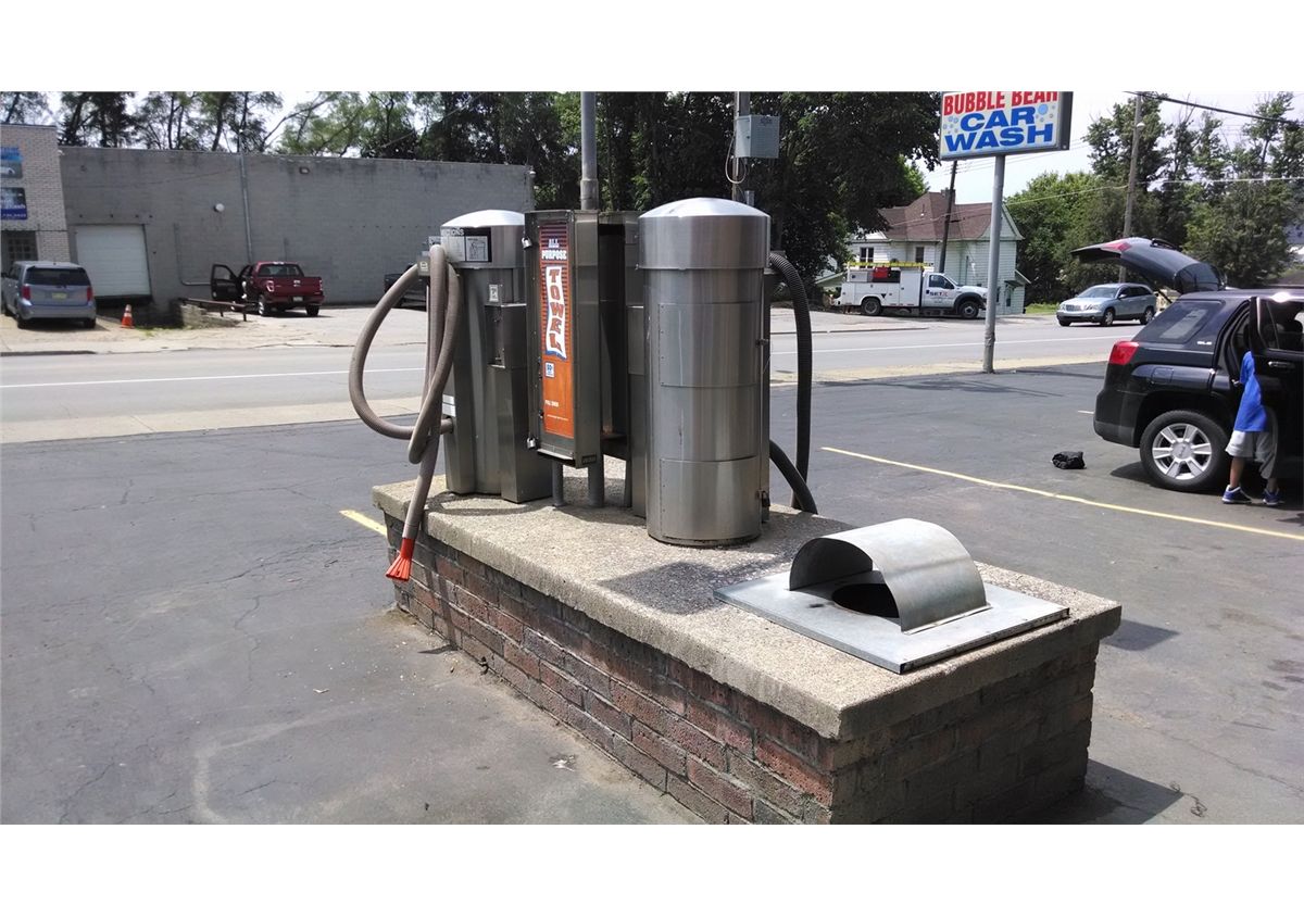 Bubble Bear Car Wash 409 Taylor St., New Castle, PA