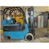 Image 1 : 6100 Lb Yale Lift Truck