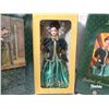Image 2 : LOT 2 NEW YULETIDE ROMANCE BARBIE