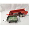 Image 1 : LOT 2 VINTAGE METAL TOY HITCH TRAILERS