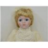 Image 3 : THE HERITAGE MINT COLLECTION BRIDAL DOLL
