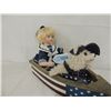 Image 2 : GEPPEDDO PORCELAIN DOLL IN WOODEN BOAT