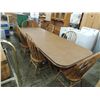 Image 2 : AMISH OAK DINING TABLE WITH 6 CHAIRS