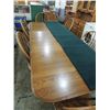 Image 4 : AMISH OAK DINING TABLE WITH 6 CHAIRS