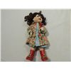 Image 2 : LOT 3 DOLLS PORCELAIN PLASTIC WHITE PORCELAIN