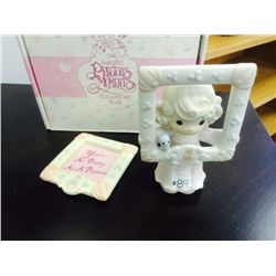 Precious Moments Figurine "You're as Pretty as a Picture"