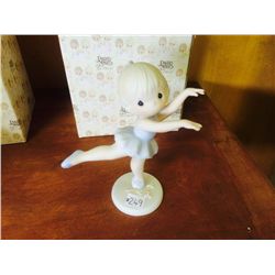 Precious Moments Figurine "Lord, Turn My Life Around"