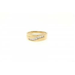 RING:  [1] 14KYG wedding band set with baguette diamonds, approx. 0.25 cttw., good/ H/I/ VS; size 8 