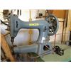 Image 1 : Singer 45K56 Leather Sewing Machine