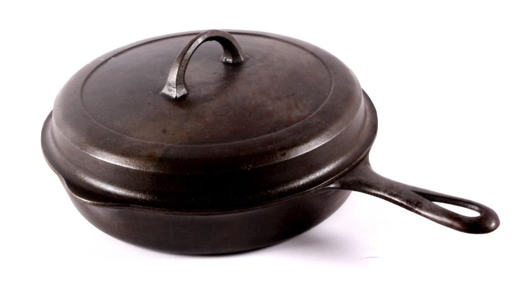 Griswold Cast Iron "No. 8" Skillet with Hinged Lid