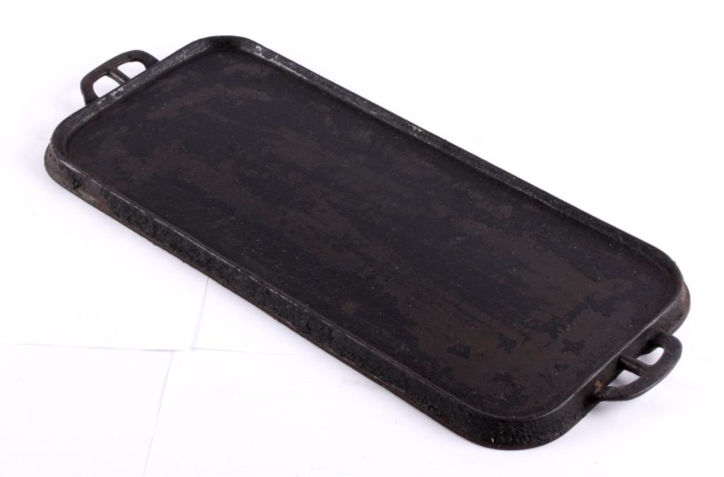 Wagner Cast Iron Griddles This lot includes a pair