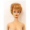 Image 2 : VINTAGE C. 1960'S BLONDE BUBBLE CUT BARBIE W/ CLOTHES