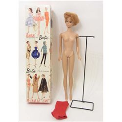 VINTAGE 1960'S BUBBLE CUT BARBIE DOLL IN ORIGINAL BOX