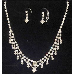WHITE GOLD PLATED AUSTRIAN CRYSTAL JEWELRY SET