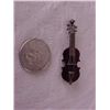 Image 2 : Violin pin