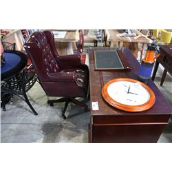 DESK WITH DIAMOND TUFTED OFFICE CHAIR