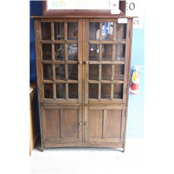 OAK ARTS AND CRAFTS STYLE BOOKCASE