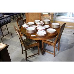 ANTIQUE SOLID OAK TABLE WITH LEAF AND 4 CHAIRS