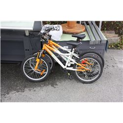 PAIR OF CHILDS MOUNTIAN BIKES