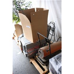 PALLET LOT INCLUDING HEATER, PET KENNEL, GAS CANS, MISC ETC